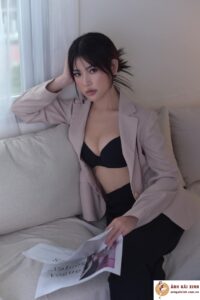 hình hot girl khoe tâm hồn đẹp