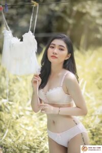 hình hot girl khoe tâm hồn đẹp