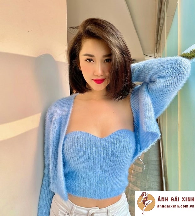 hình diễn viên thúy ngân sexy khoe dáng nuột nà