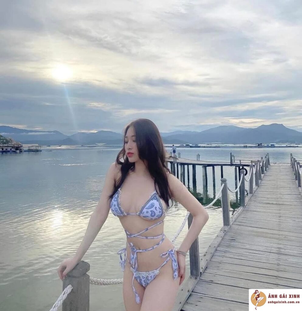 hình hot girl ngọc khánh mặc bikini khoe thân